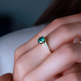 טבעת מוסונייט ירוקה מלכותית